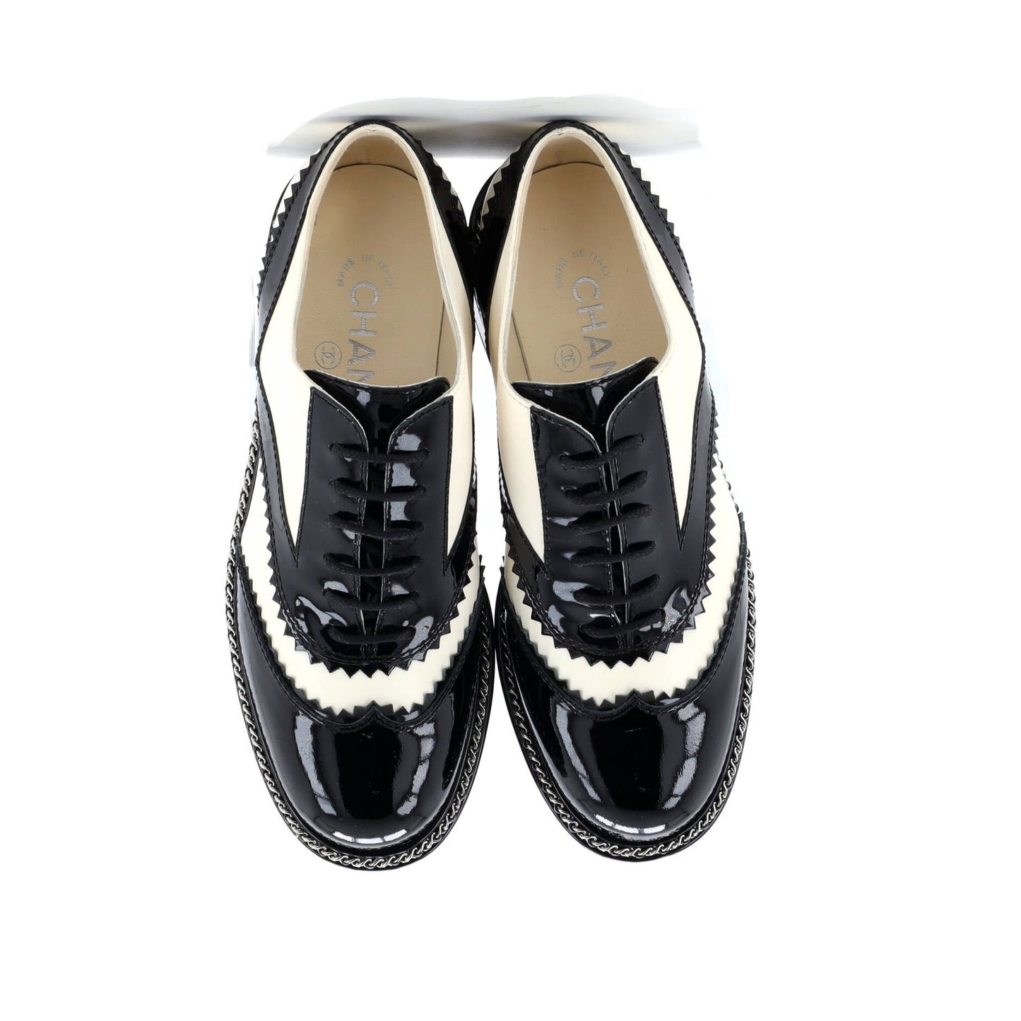 Chanel Women'S Cc Chain Around Oxfords Patent And Leather