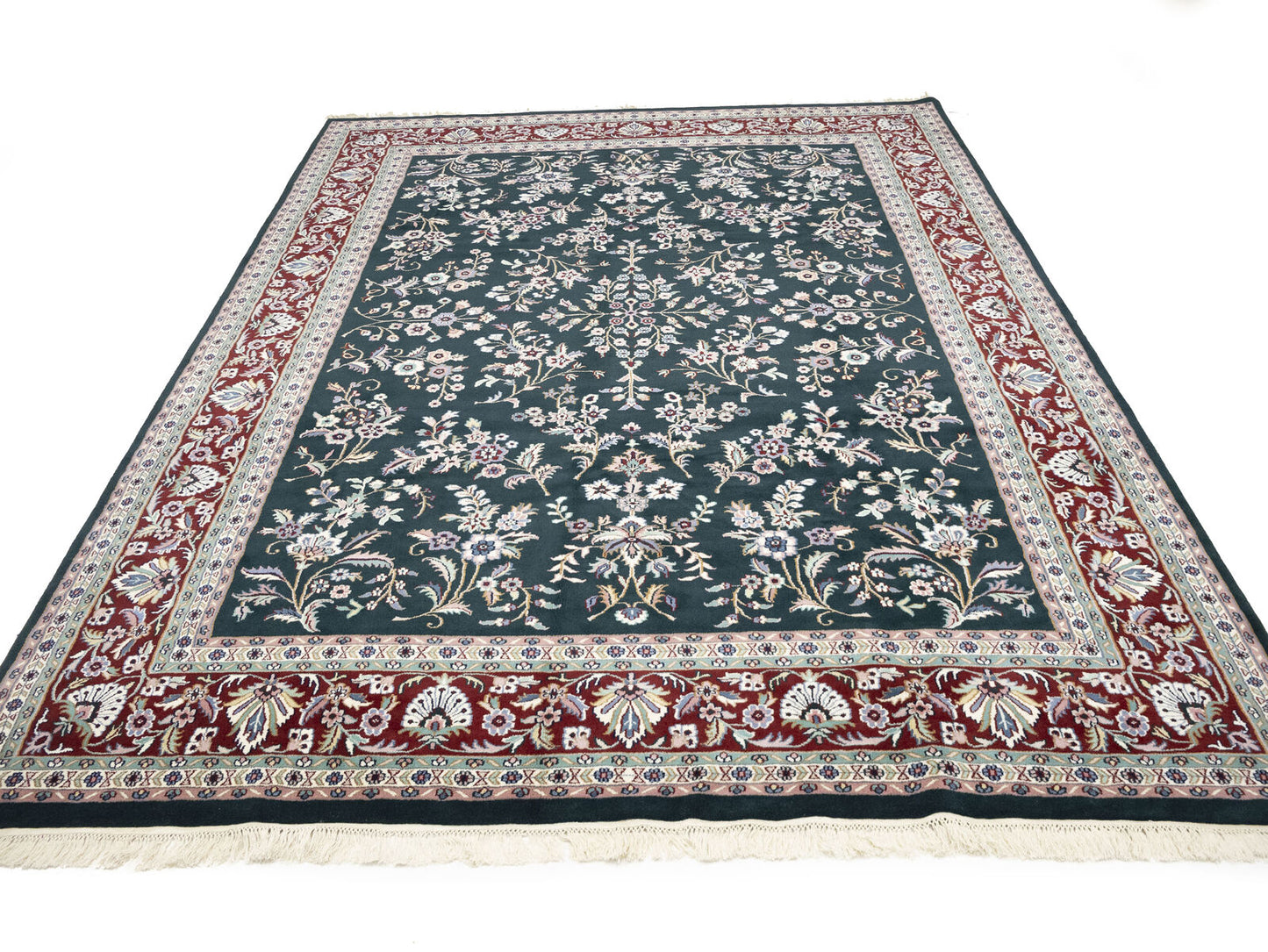 Traditional Floral Design Oriental Rug