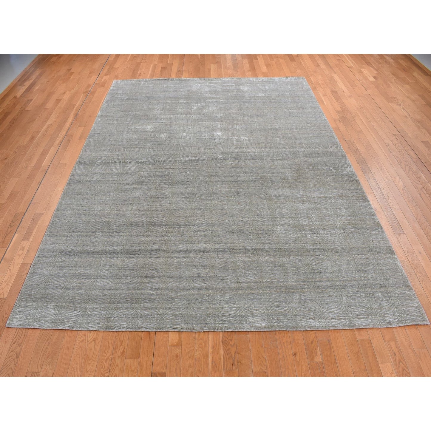 9'X12' Green Tone On Tone Leaf Design Silk With Wool Hand Knotted Rug