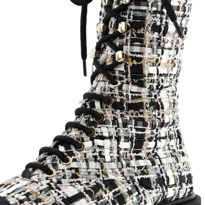 Chanel Women'S Cap Toe Combat Boots Tweed