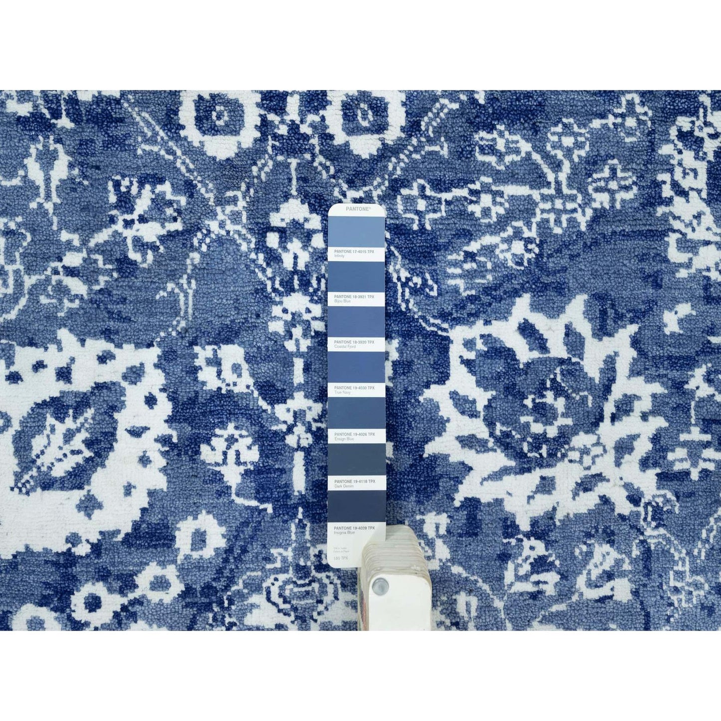 Rug 5'1"x6'10" Revel Blue Hand Knotted Tebraz Leaf Design Wool and Silk